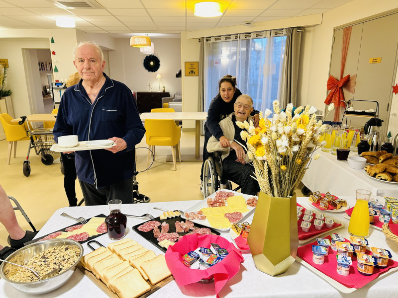 Petit déjeuner buffet ce dimanche 27 novembre 2023