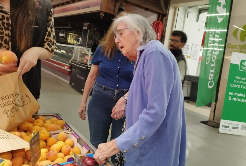 🍑🍒 Sortie matinale au marché couvert : mission fruits… et émotions !
