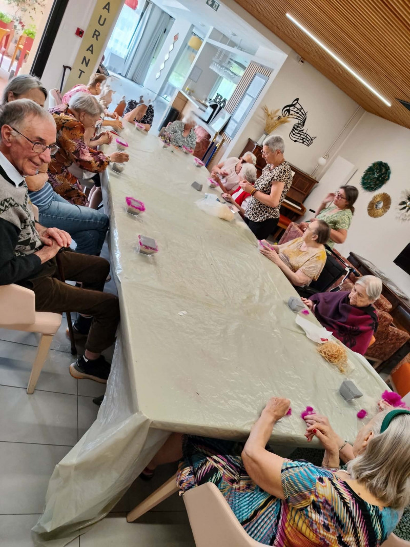 🌸 Atelier Floral à la Résidence des Remparts 🌸
