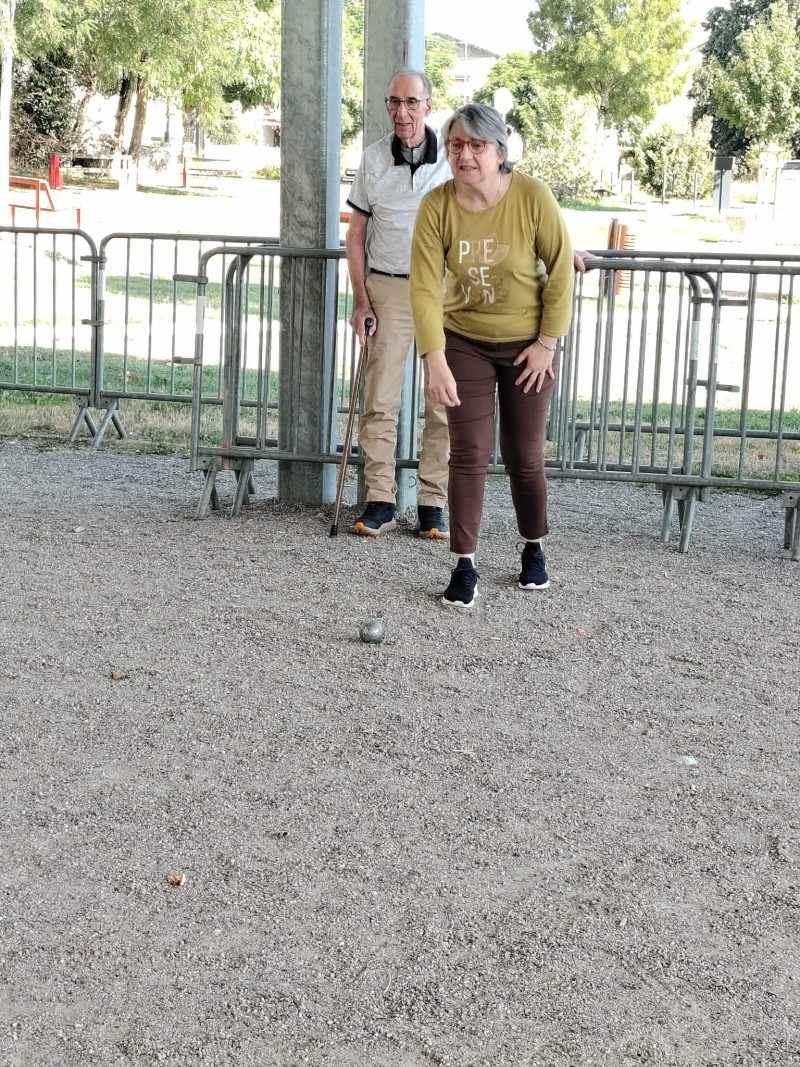📣 Atelier pétanque à l’EHPAD Le Passage ! 🏐
