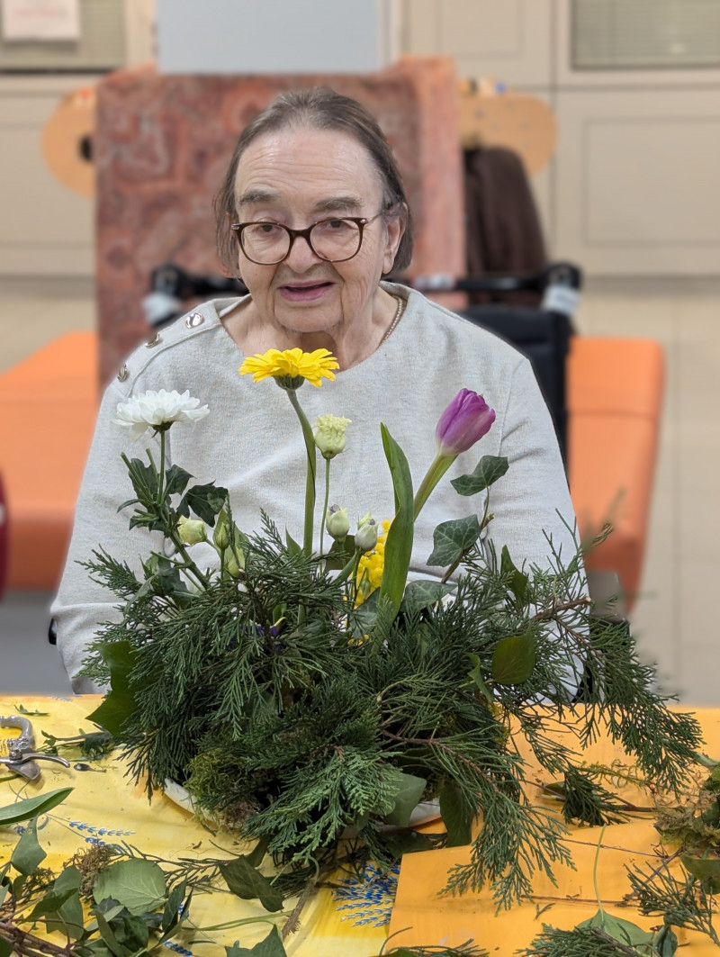 Atelier d'art floral : une nouvelle activité  proposée à la résidence  (suite)