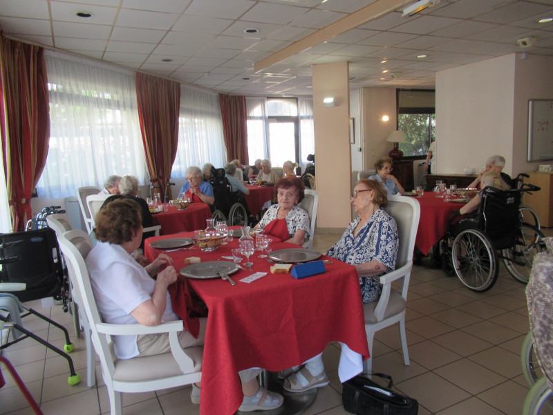 Retour des repas dans les espaces de restauration collectives